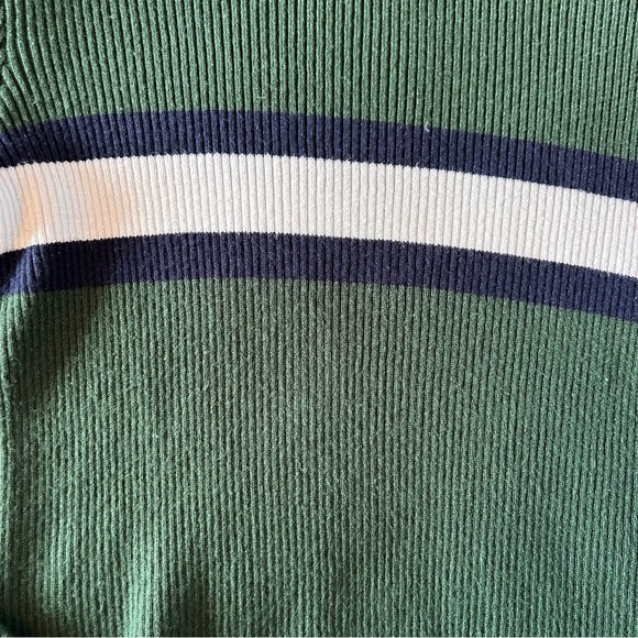 ❤️4/$20 Green Striped Long Sleeve Crop Top - Picture 5 of 6